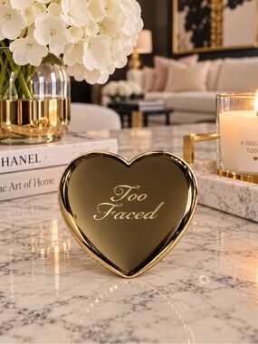 Too Faced Born This Way Soft Blur Setting Powder Tan Heart Compact